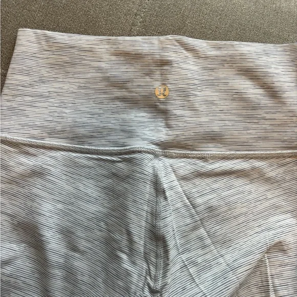 Lululemon Athletica Light Gray Leggings - Picture 2 of 2